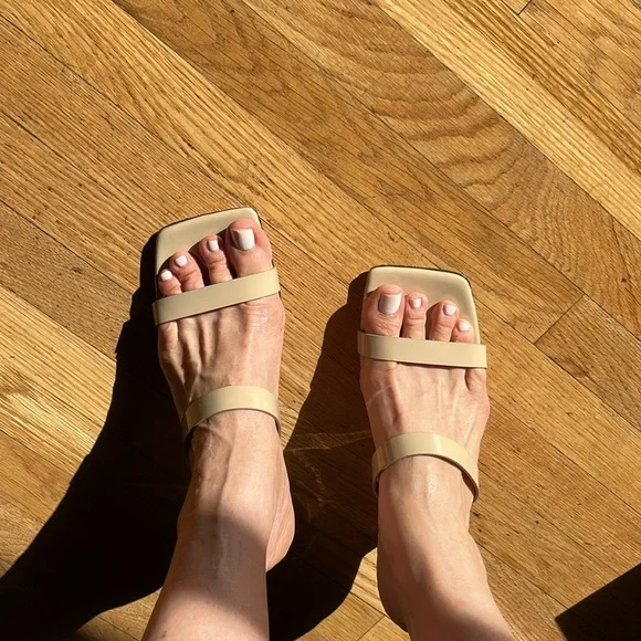 Dear Frances Rain Sandal Nude - Picture 2 of 10